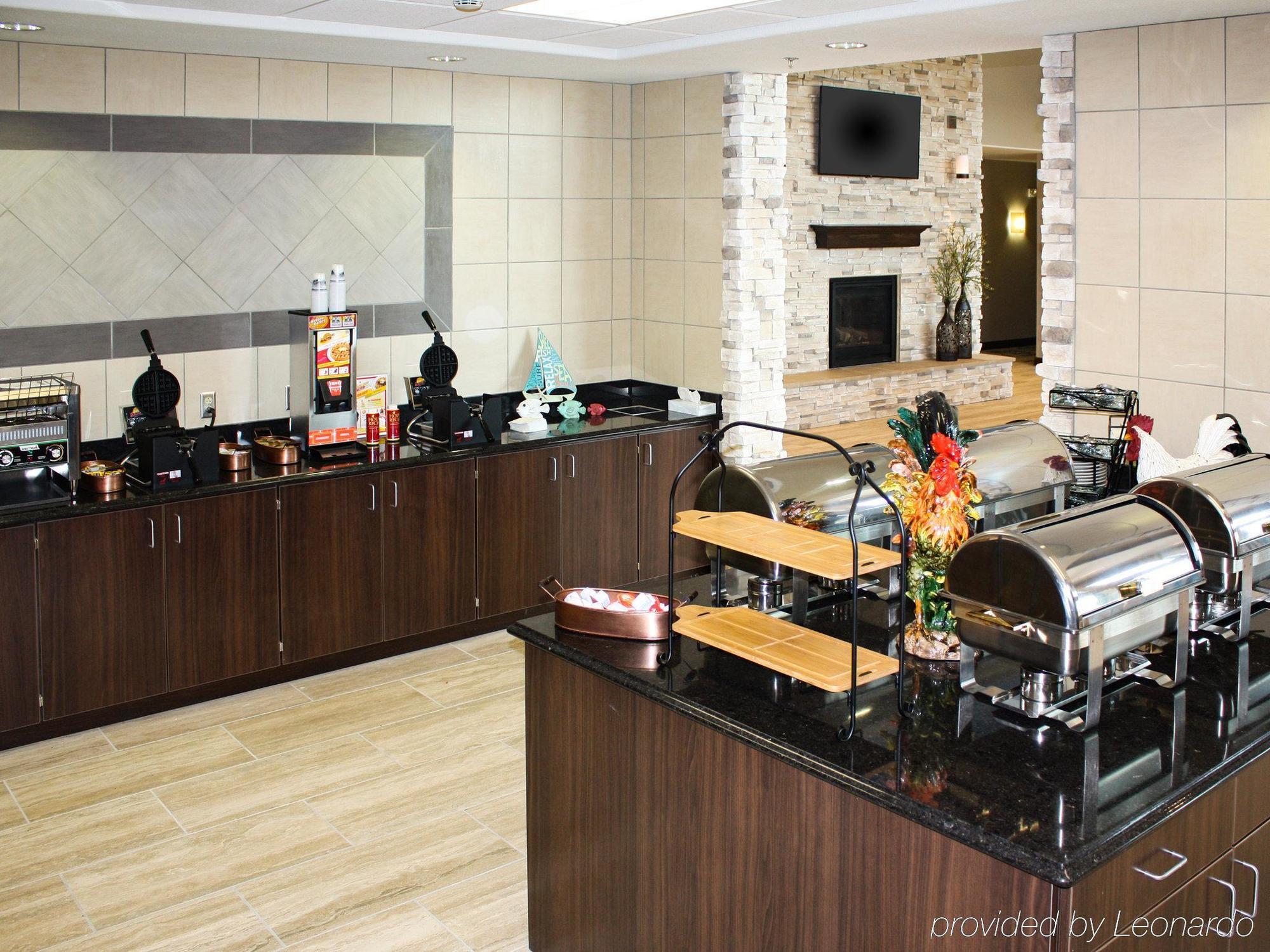 The Heritage Inn & Suites, Ascend Hotel Collection Гарден-Сити Экстерьер фото